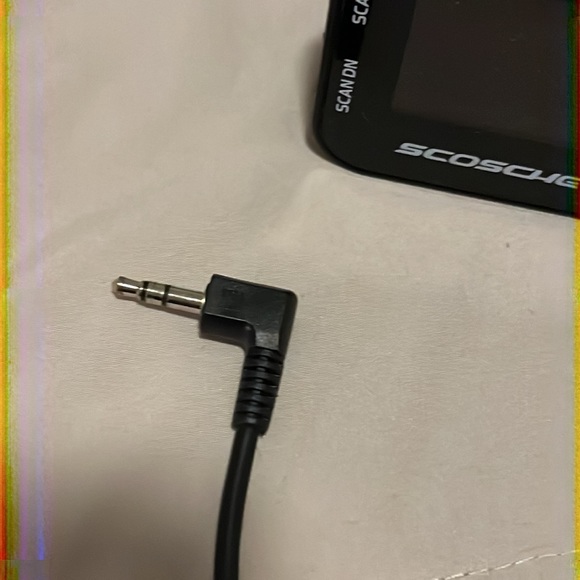 Scosche audio adapter, audio connector- car charge port. - Picture 5 of 5